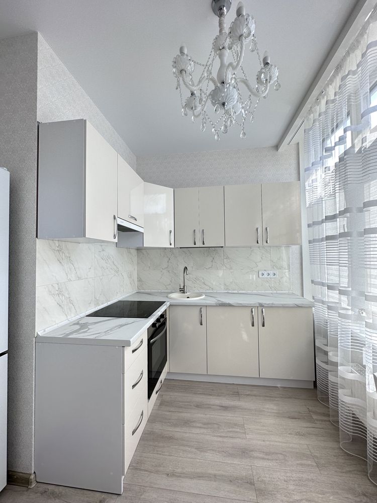 Modern Two-Bedroom Apartment with Designer Renovation