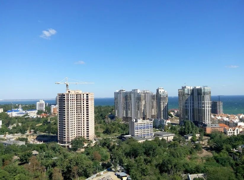 Spacious 67m2 Apartment with Sea View and Modern Amenities