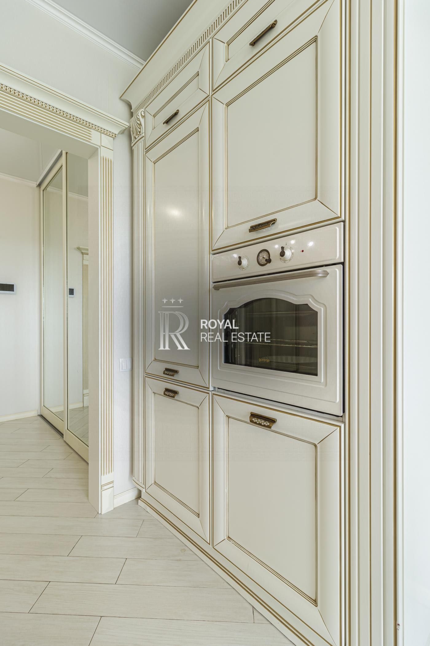Luxurious 3-Room Apartment in River Stone Complex with Premium Features