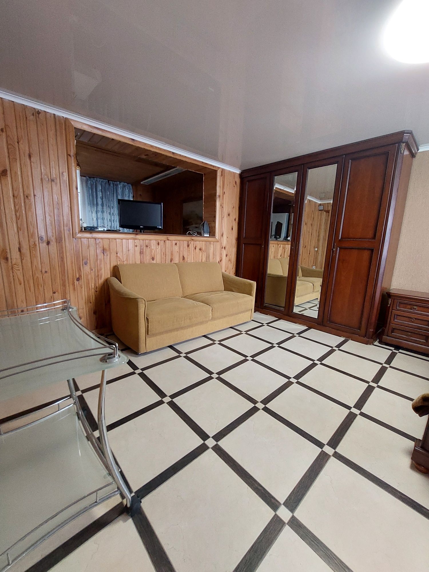 Spacious 1-bedroom apartment near Teremki metro, 40 m2