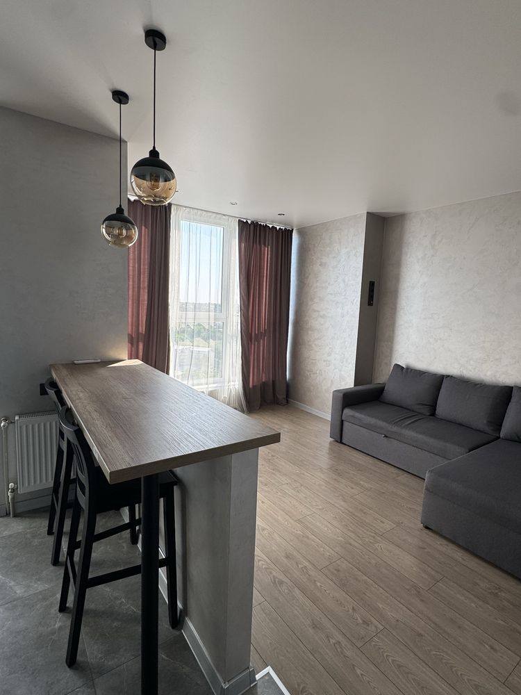 One-bedroom apartment in Bulvar Akatsiy complex near Bus Station, 10 min from city center