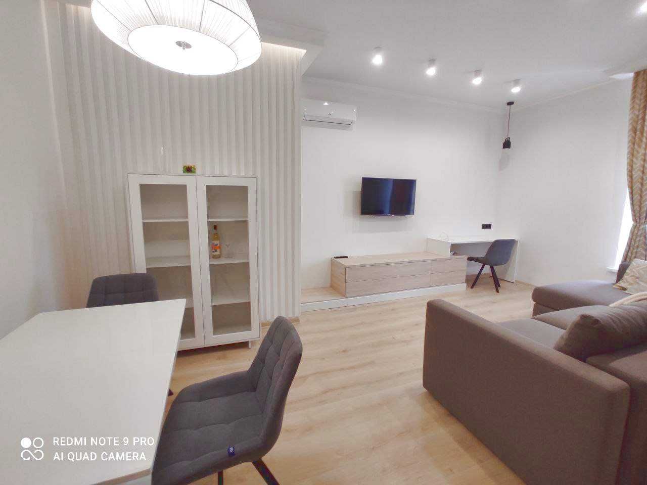 Modern 2-Bedroom Apartment with Generator Backup