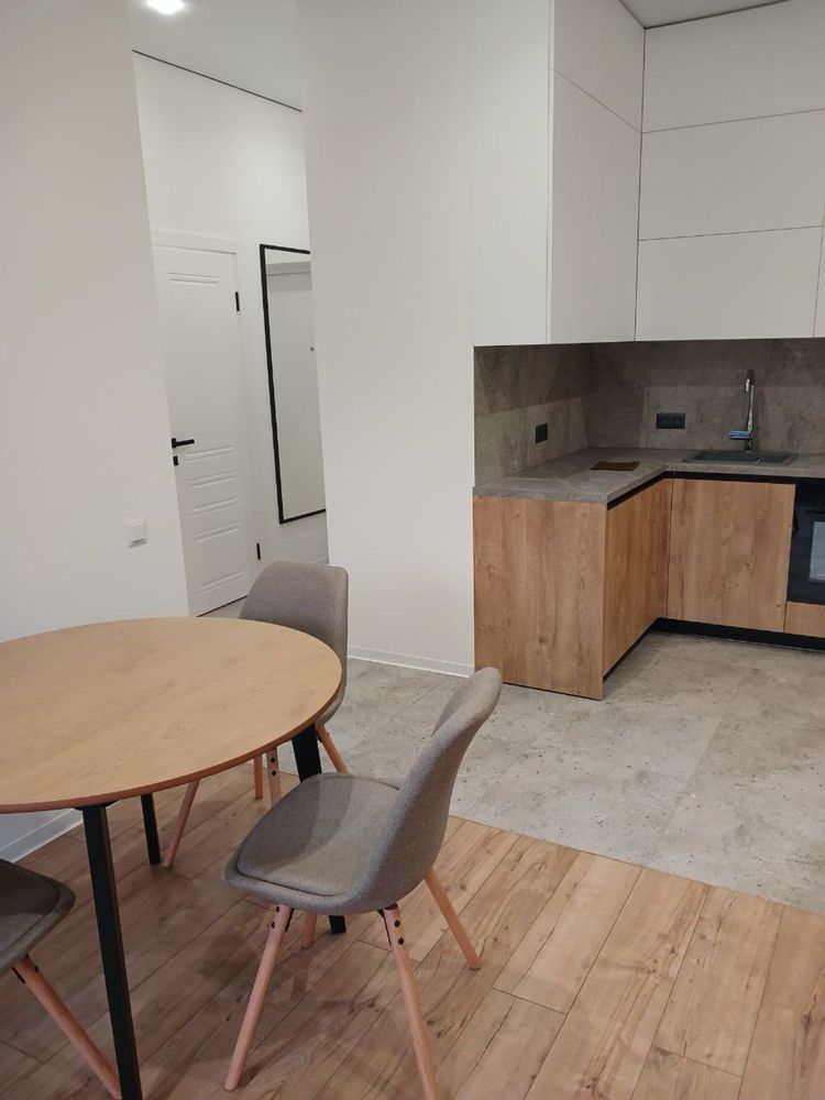 Modern Apartment with Terrace in UNIT HOME