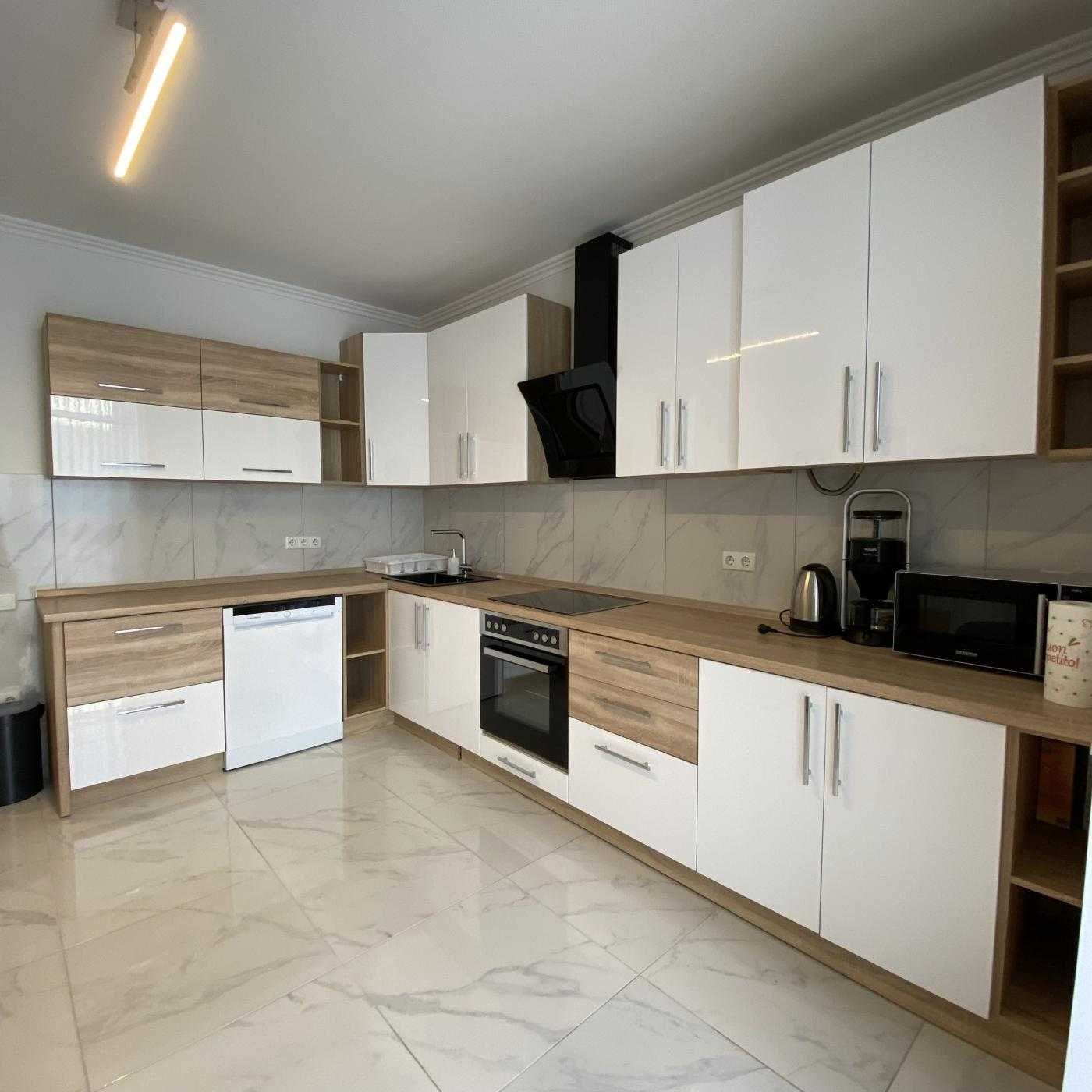2-Room Apartment on Shevchenko-Zaliznychna Street
