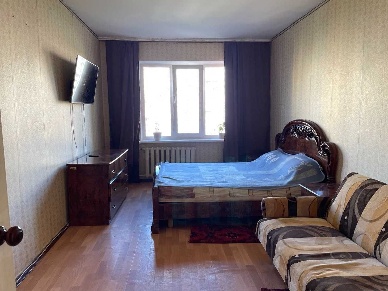 One-bedroom apartment near metro with large loggia
