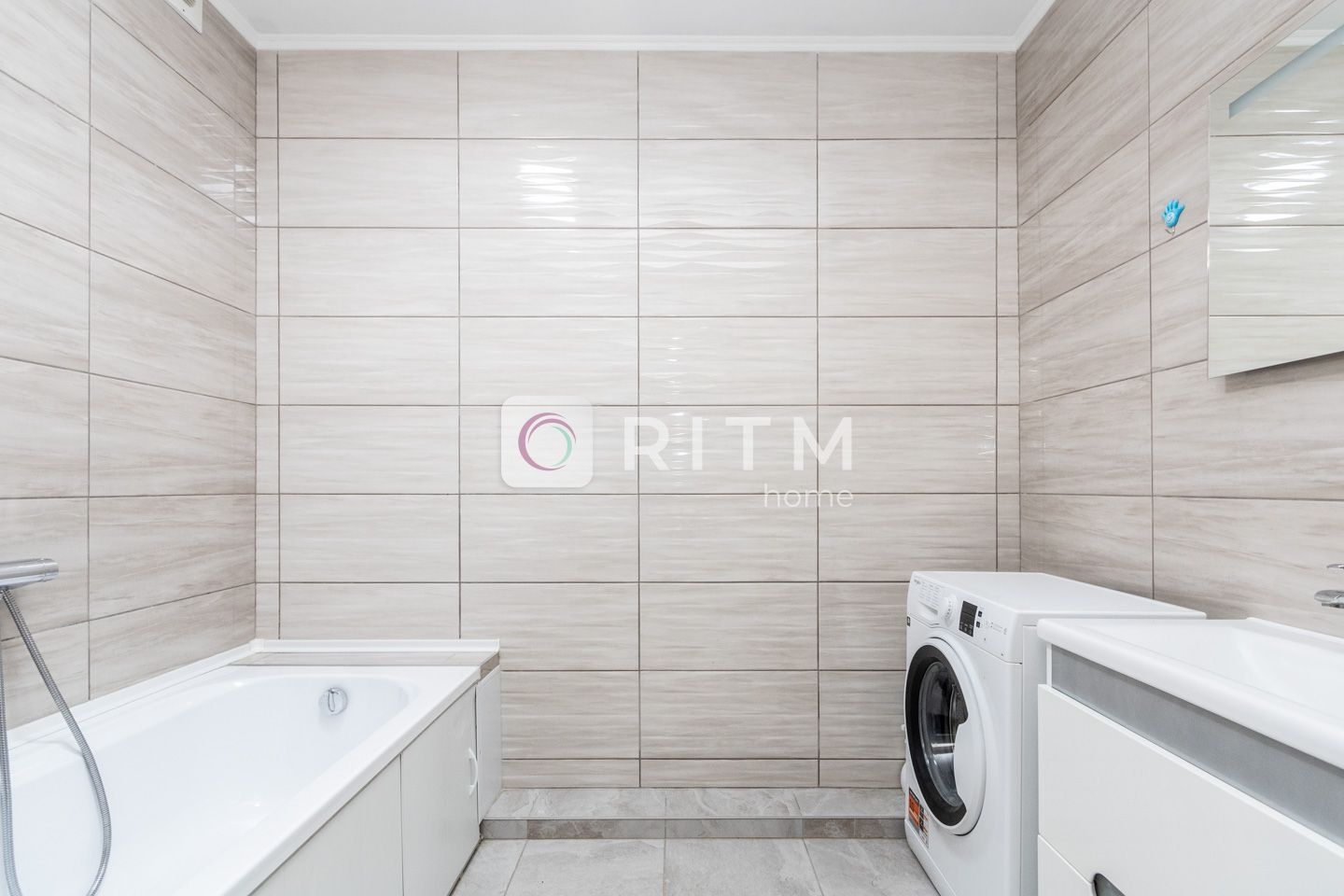 Modern 2-Bedroom Apartment with Individual Heating