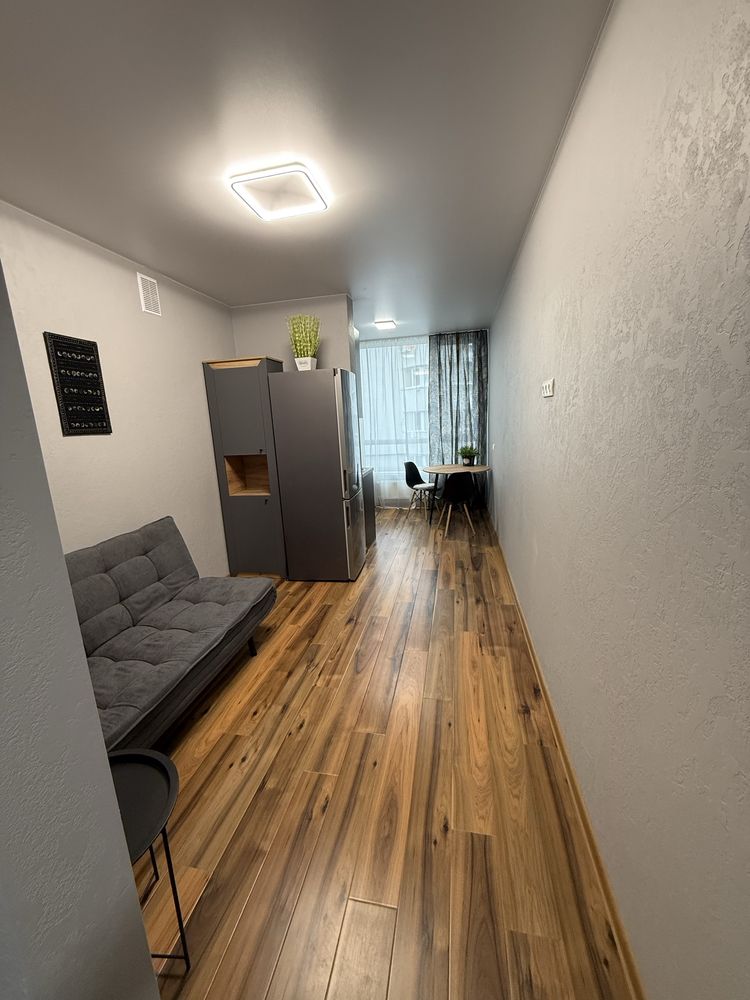 Euro Two-Room Apartment in Svyatopetrivske with Designer Renovation