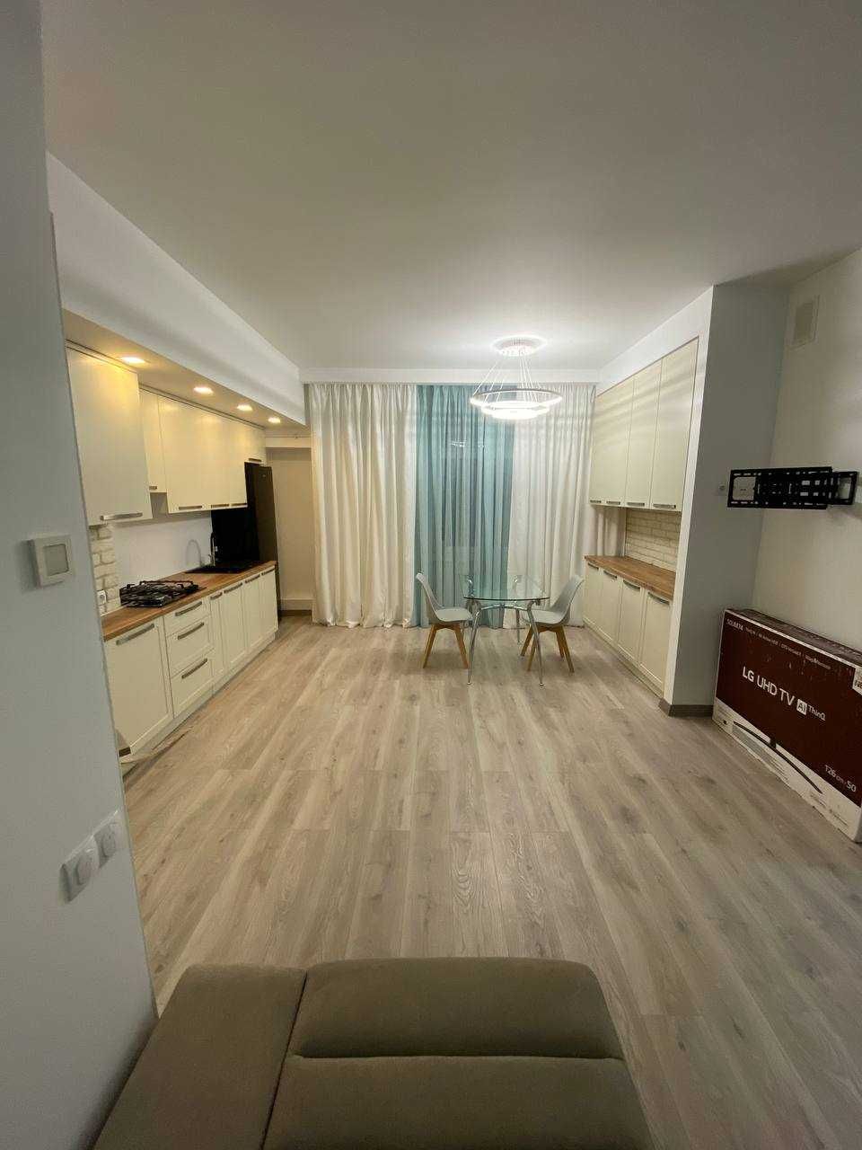 Modern 45m² Apartment with Individual Heating in Center