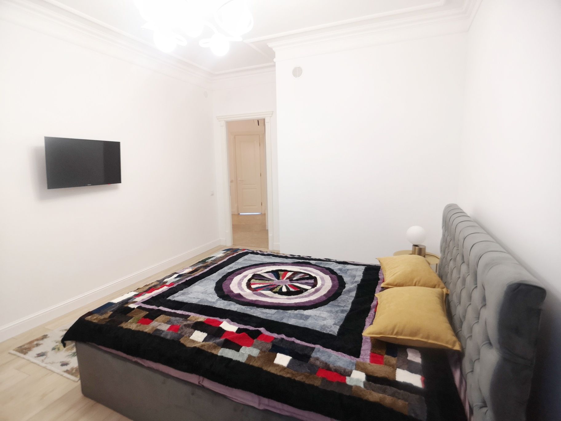 Luxury 3-room apartment with High Castle view near city center