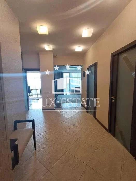 Spacious 2-Room Apartment in Pioneer Complex, Trinklera Street