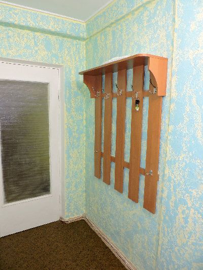 1-Bedroom Apartment on Dniprovska Embankment, Near Livoberezhna Metro