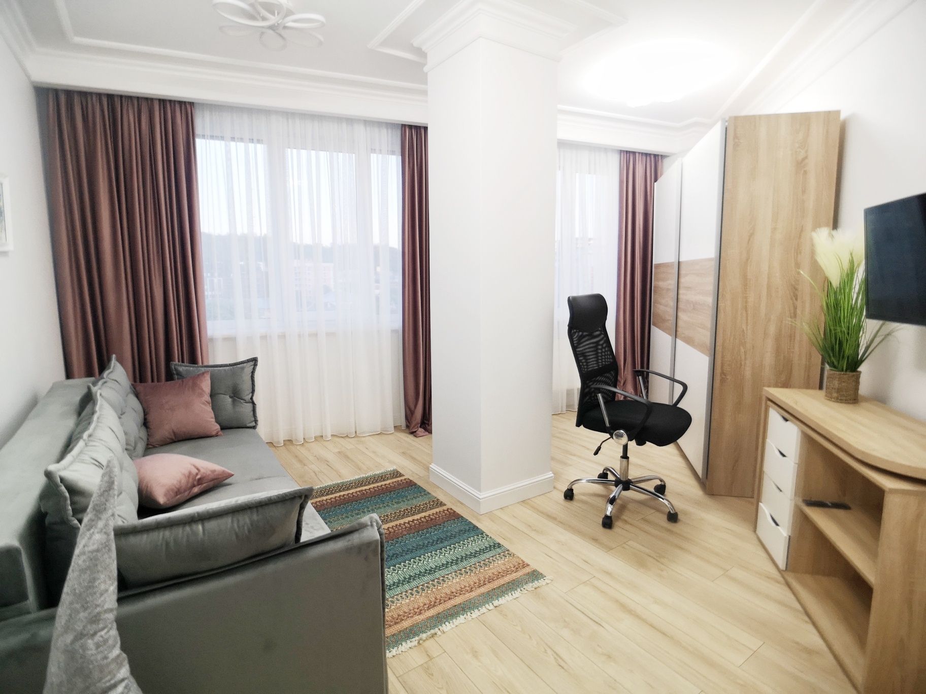 Luxury 3-room apartment with High Castle view near city center