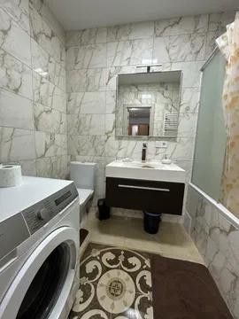 City Center Apartment - Comfortable Living Space