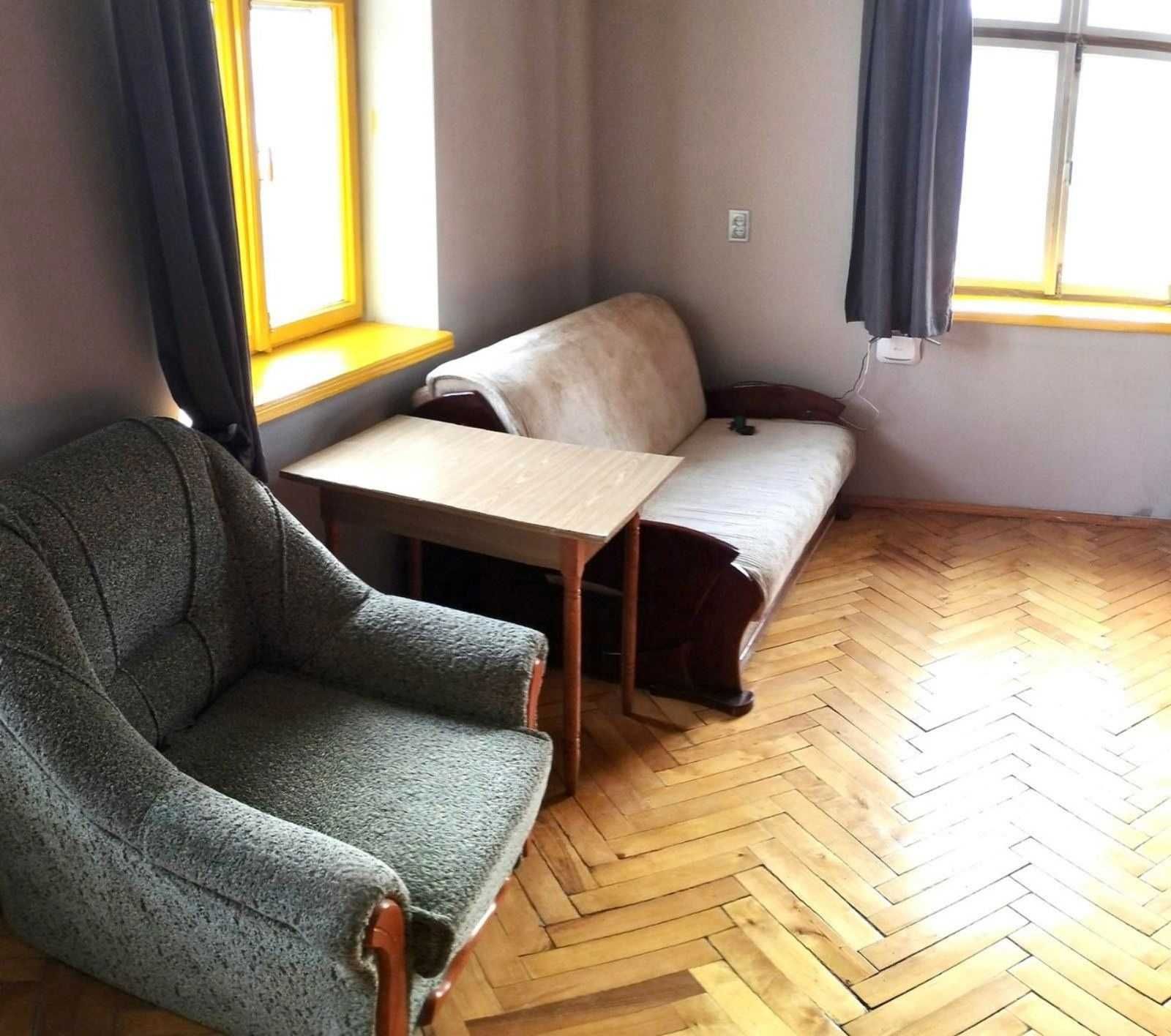 Renovated 1-Bedroom Apartment Near City Center