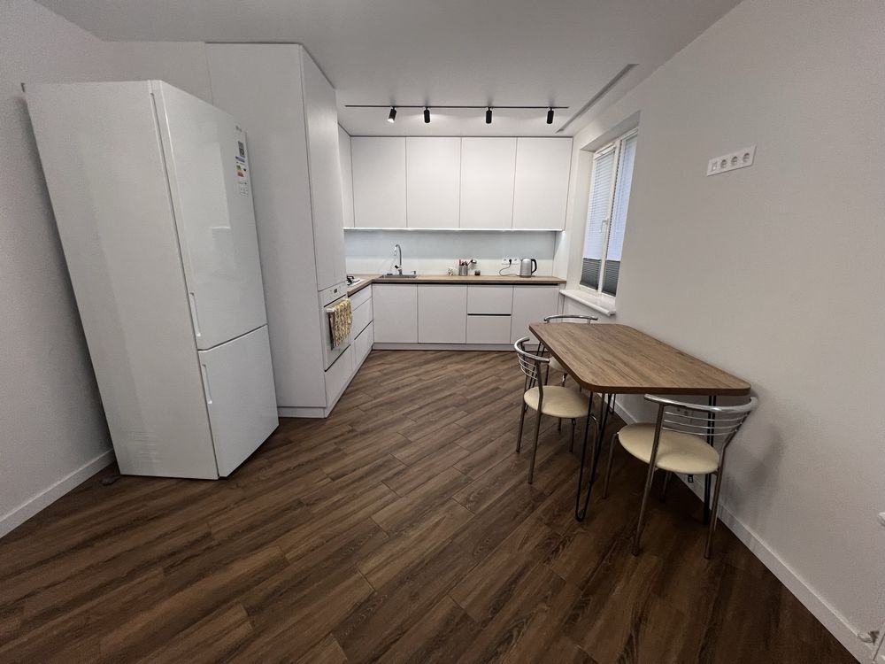 Modern Apartment Near Stadium with Full Amenities
