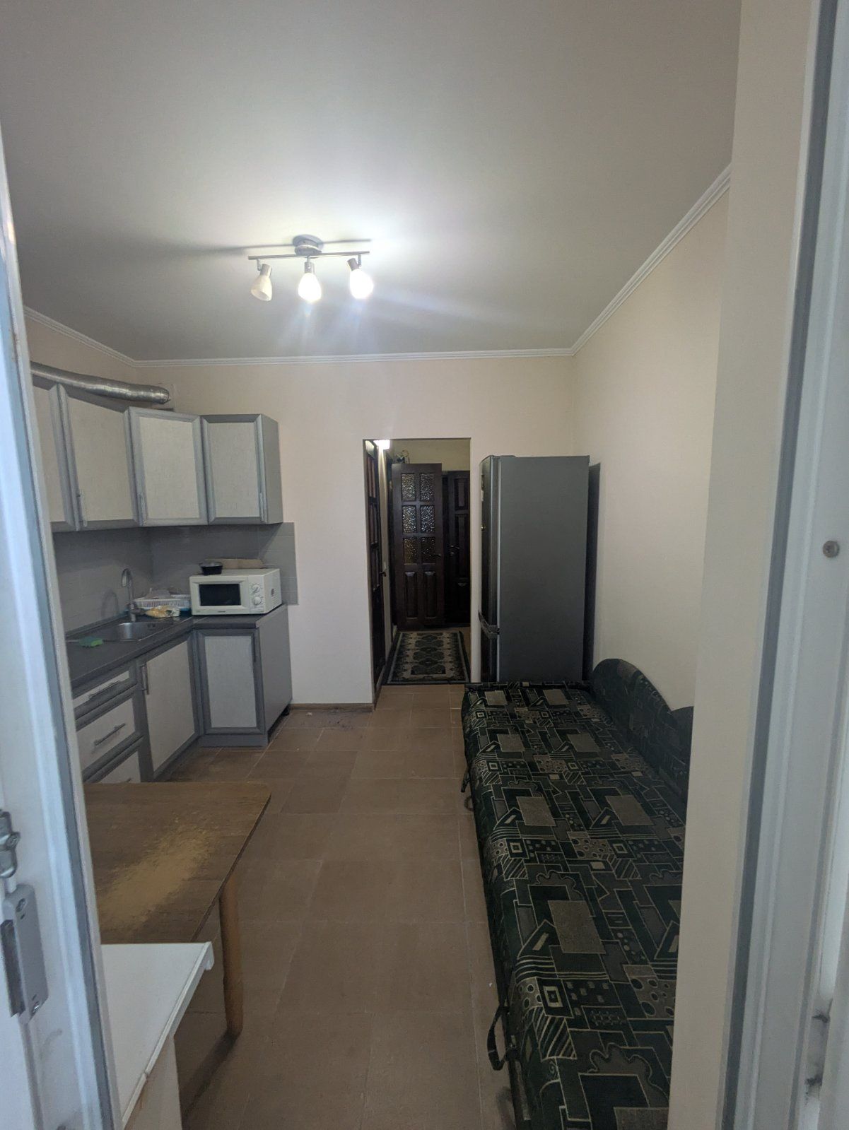 Spacious 1-bedroom apartment on Ivan Pavla II Street