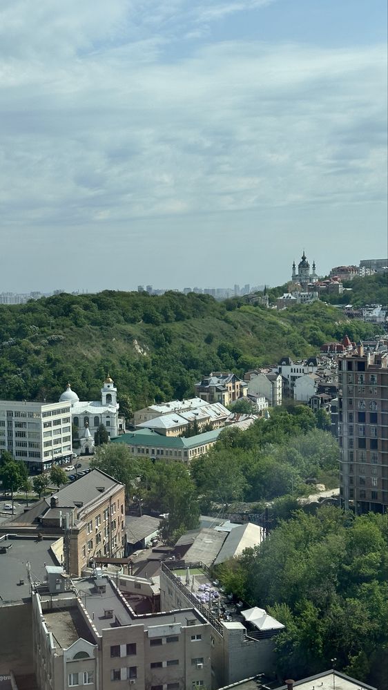 2-Room Apartment in Podil Plaza with Panoramic View of Andriyivska Church