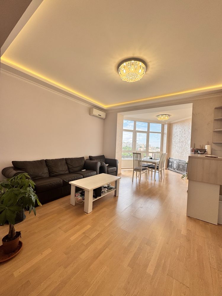 Spacious 3-Room Apartment in Pokrovsky Posad Complex with City View