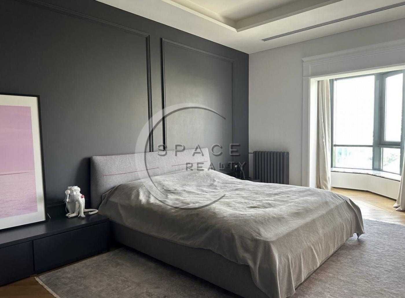 Luxurious 3-Bedroom Apartment in PecherSKY Residential Complex