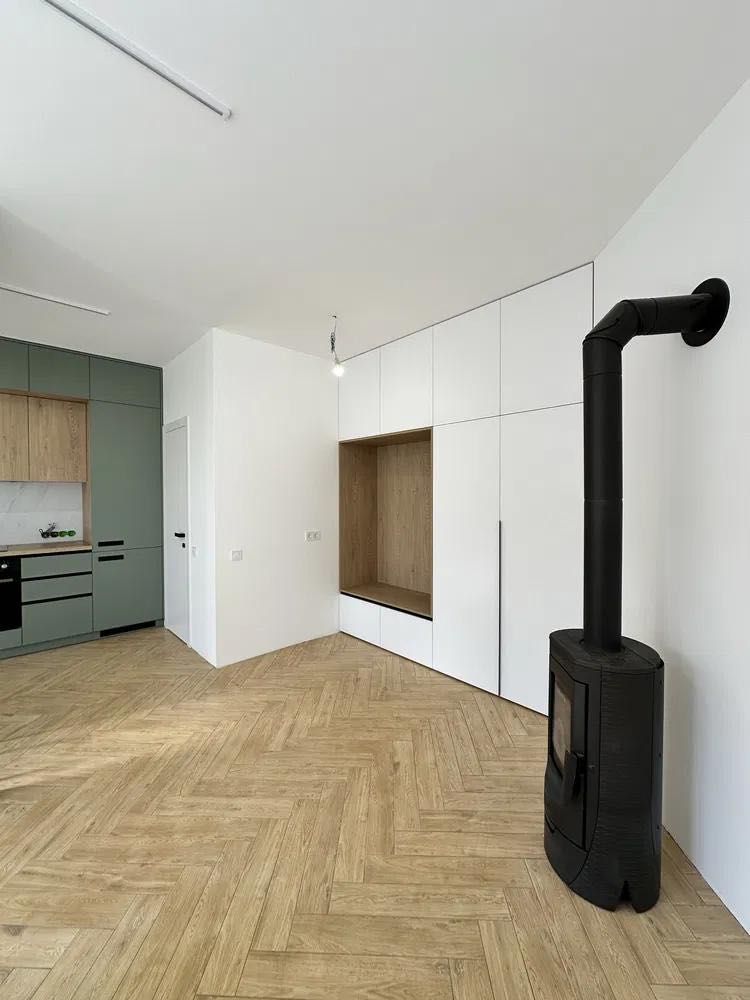 Studio Apartment with Wood Fireplace and Parking