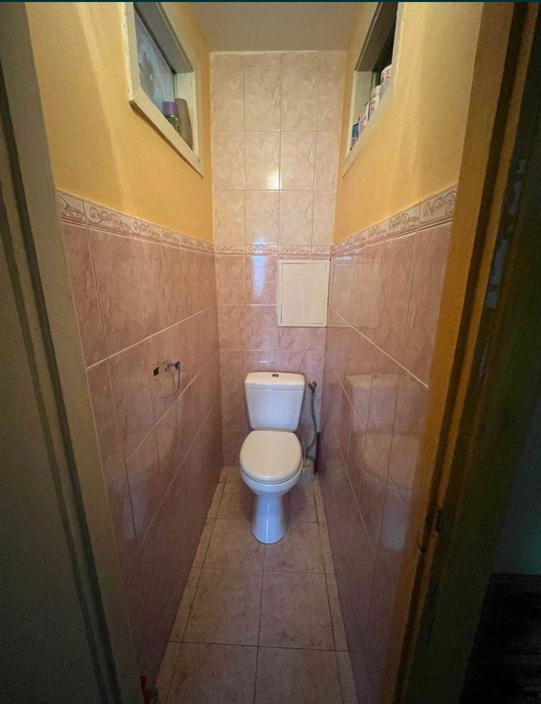 4-Room Apartment on Hrushevsky Street with Autonomous Heating