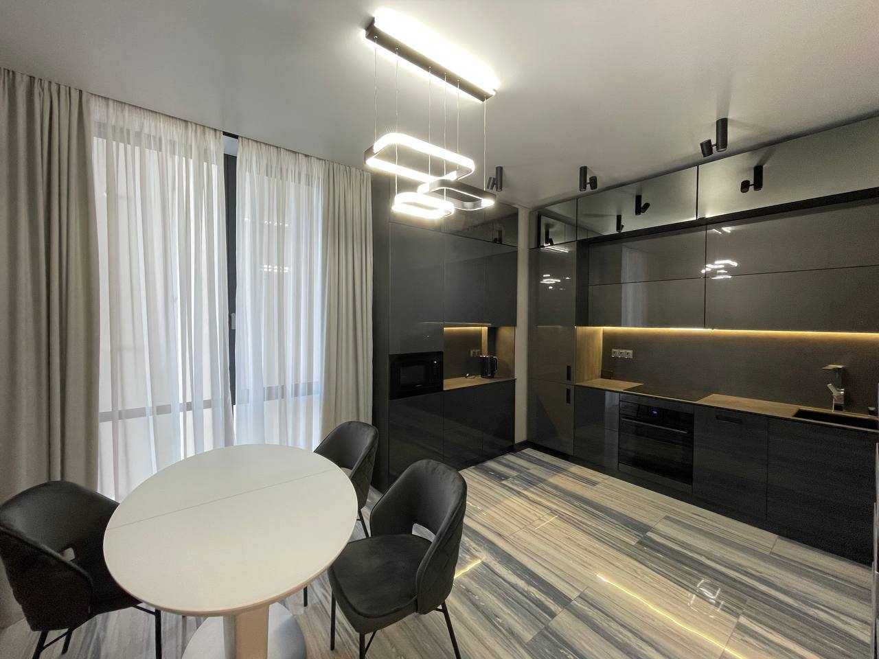 Shevchenko Park жанындағы Royal Hall кешеніндегі 50м² стильді пәтер