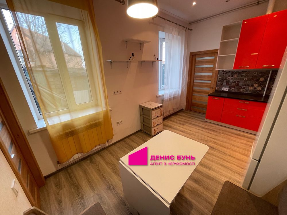 1-Room Apartment on Spaska Street near Nagorny Shopping Center