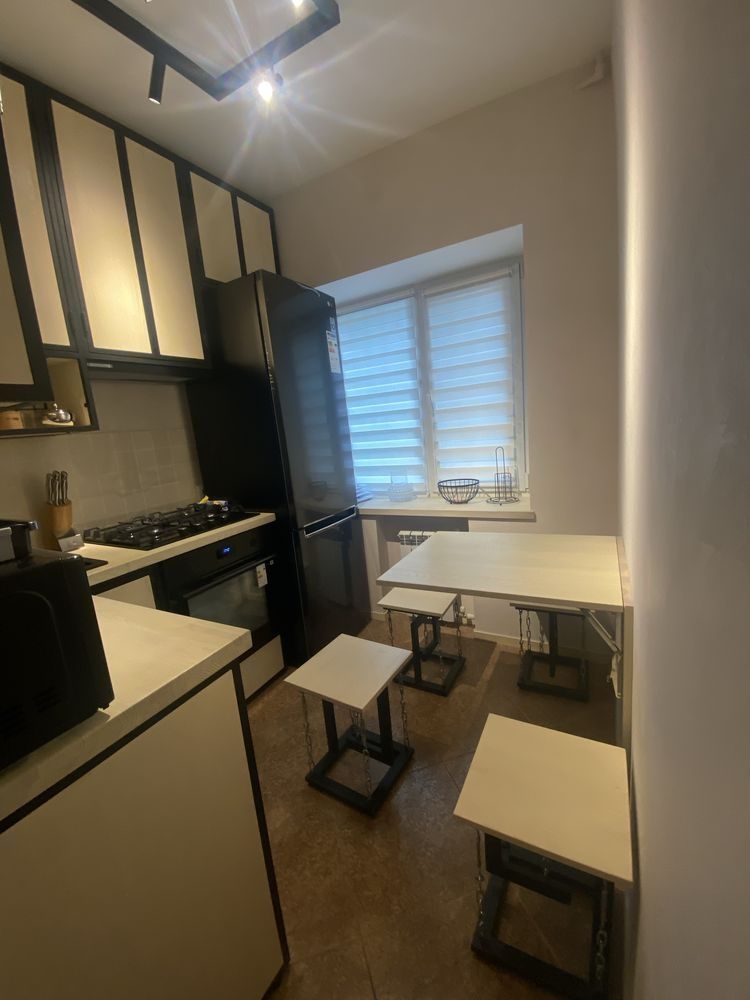 2-Room Apartment Near Park with Parking and Pet-Friendly Features