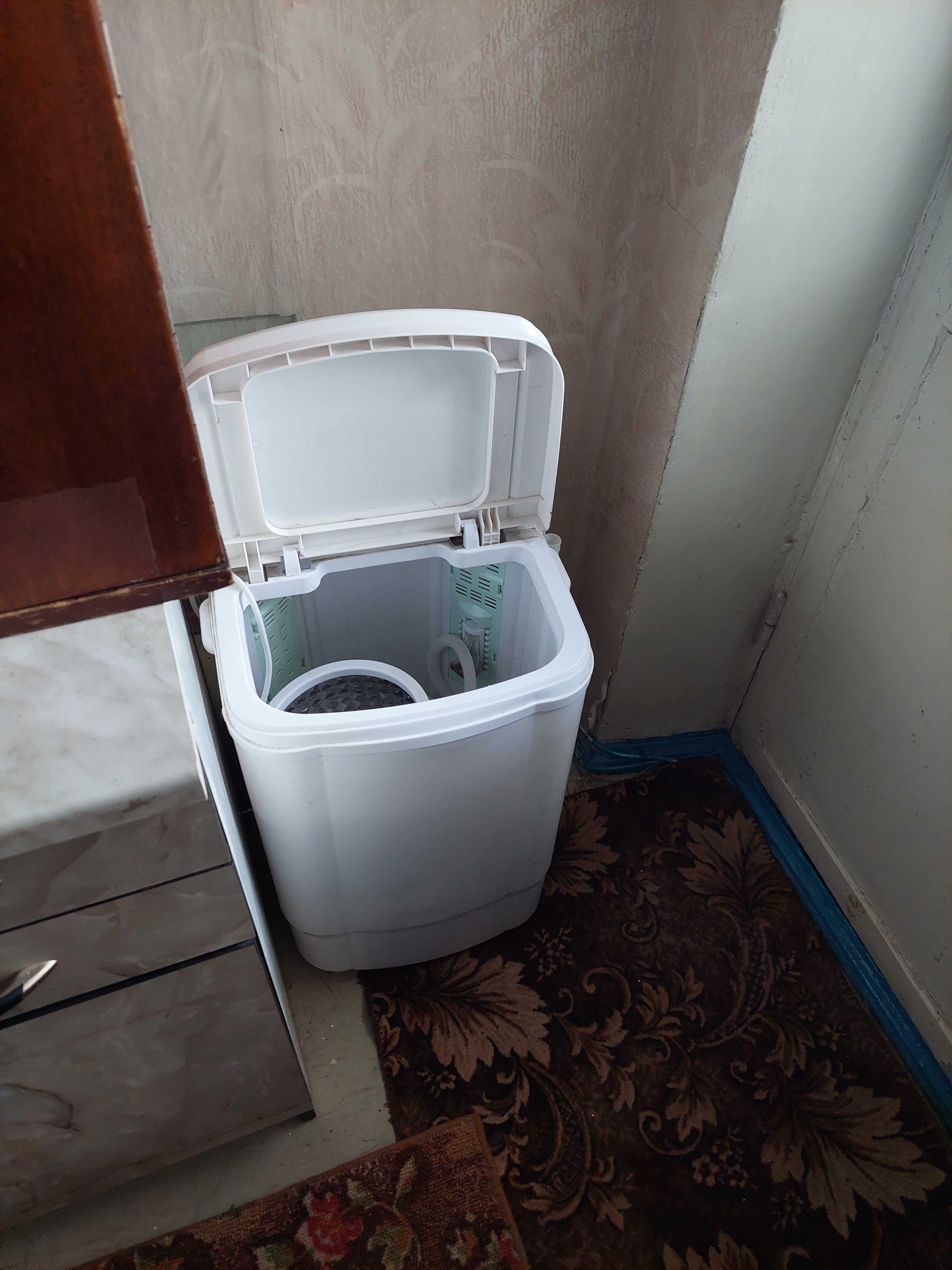 Small One-Room Apartment on 6th Floor, Furnished