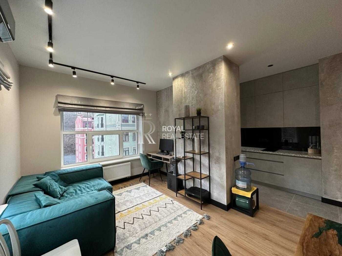 Modern 3-Room Apartment in Podol Grad Complex