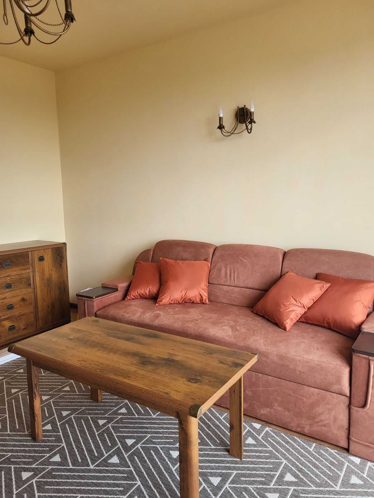 2-Room Apartment on Khimikiv Street, Quiet Park Area, New Building