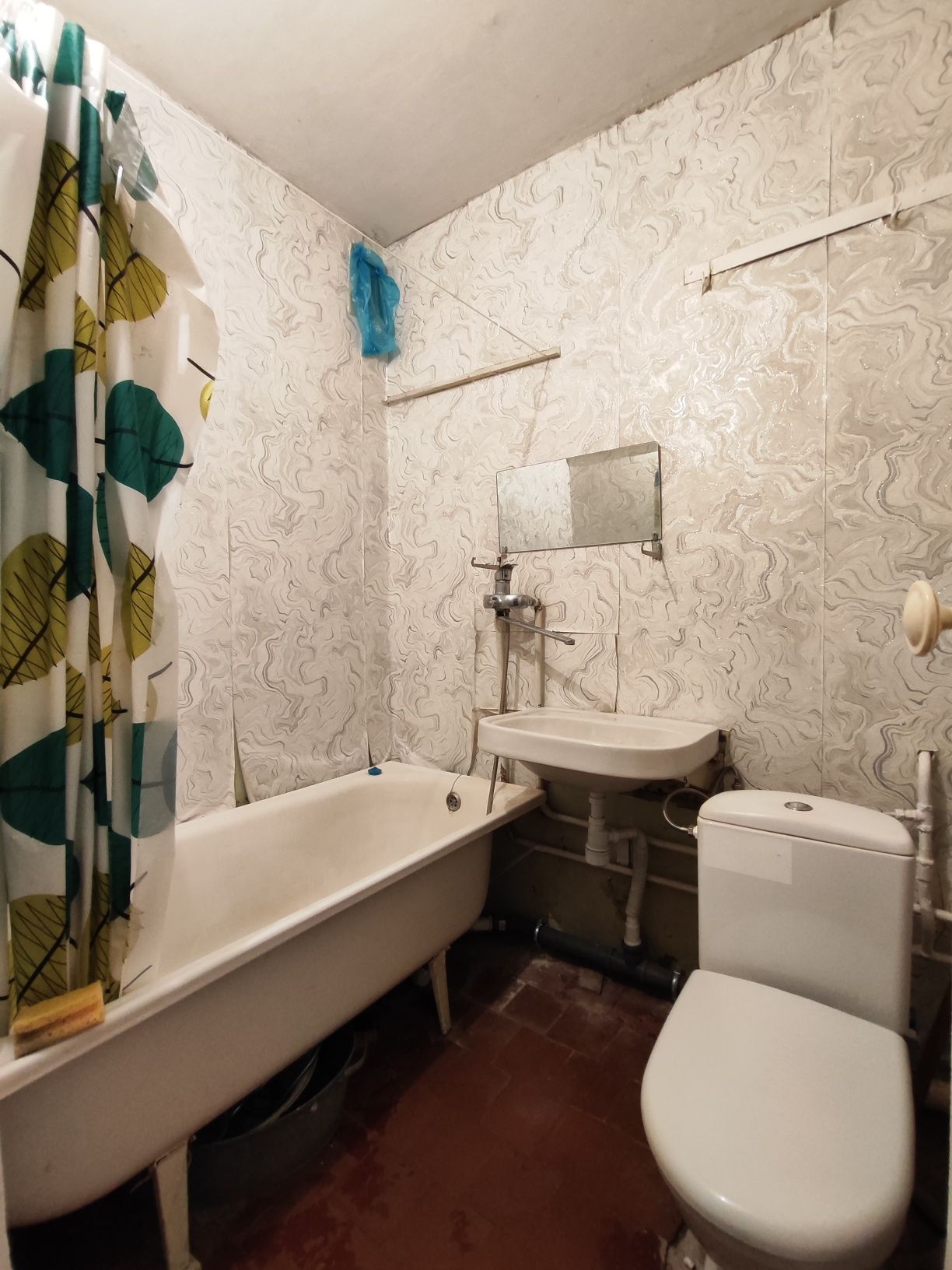 Cozy City Center Apartment with Balcony and Amenities