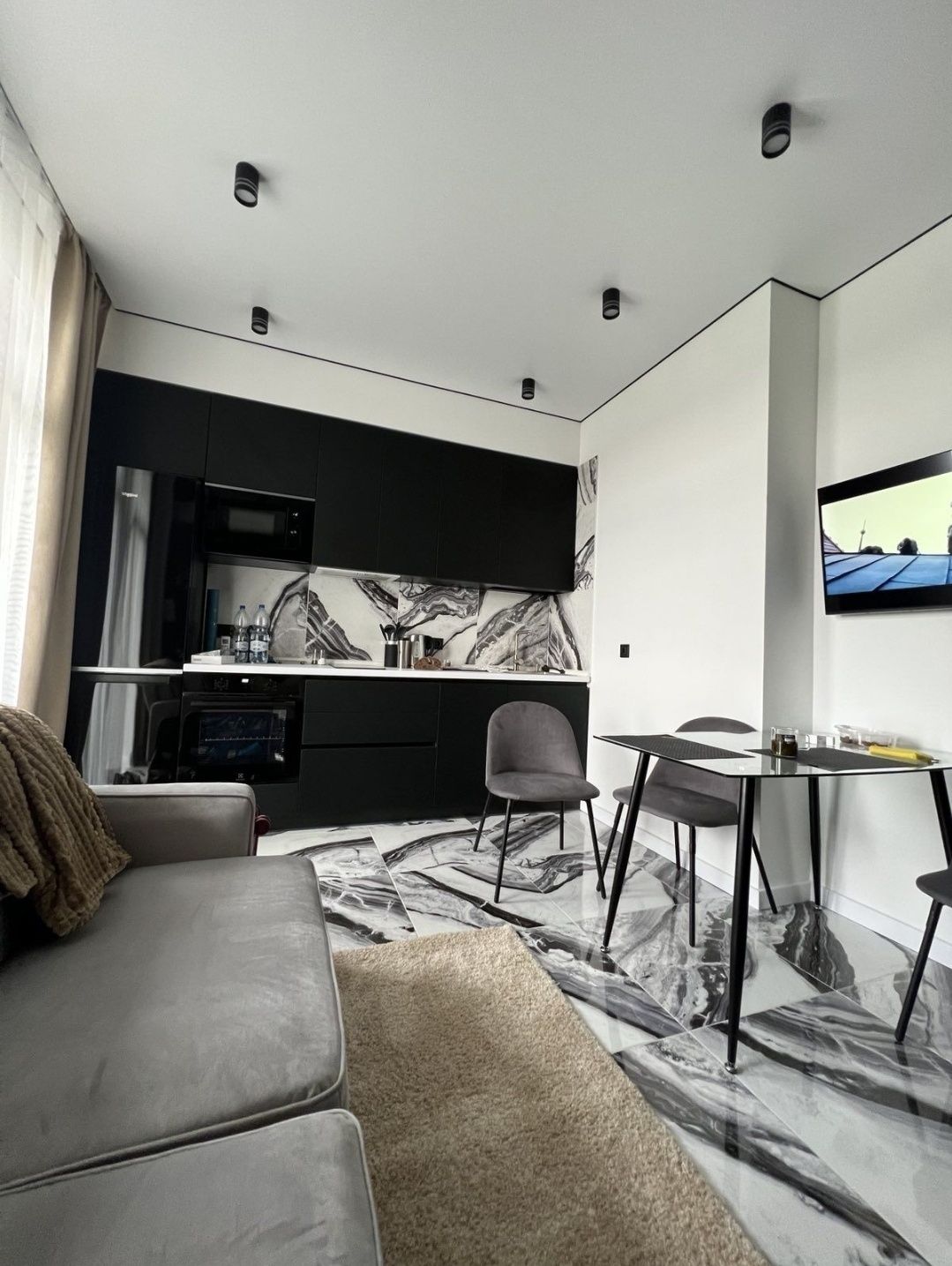 Spacious 1-Room Apartment in 'Prestige' Residential Complex