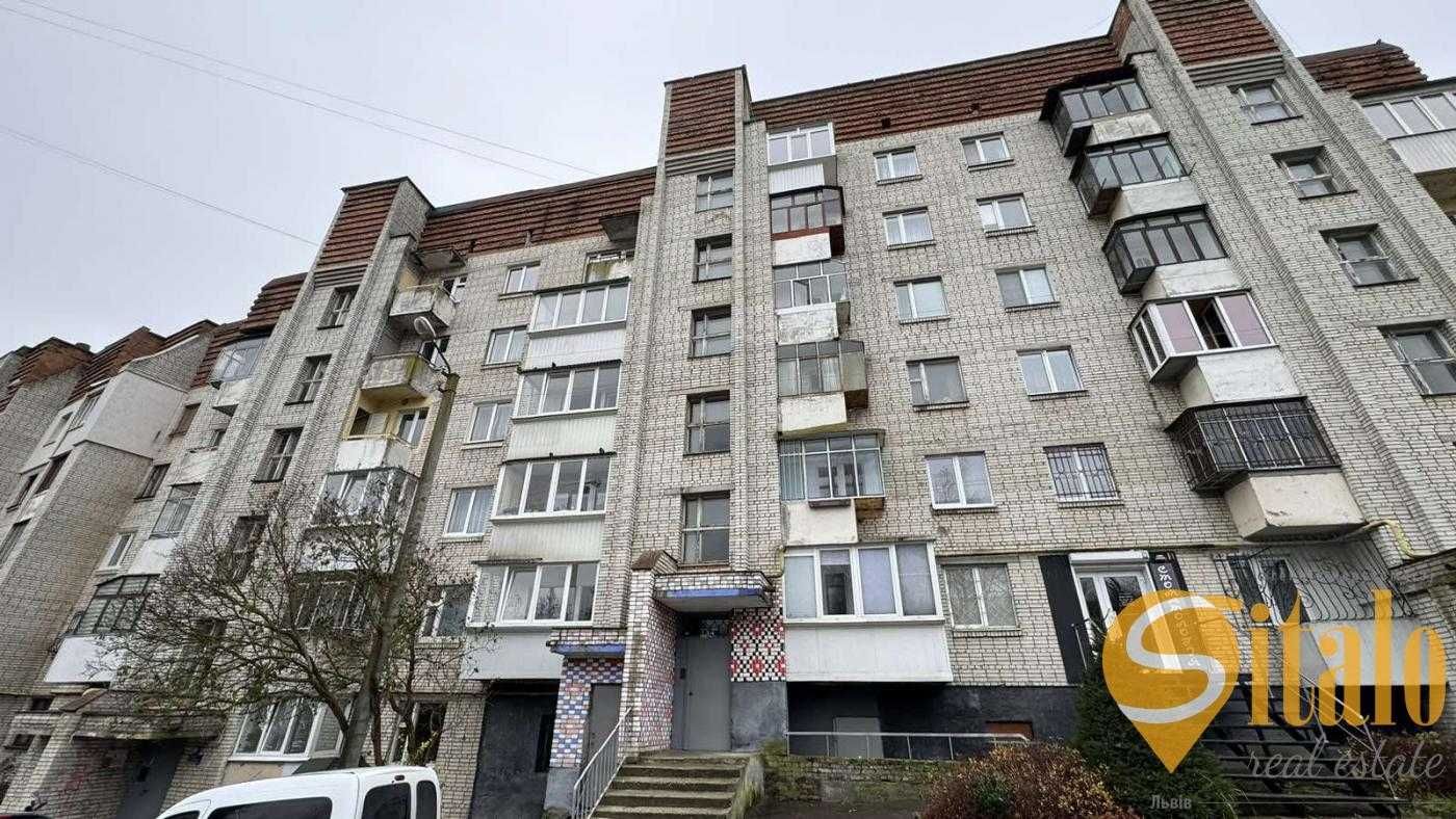 3-Room Apartment with Renovation in Shchurata Street, Lviv