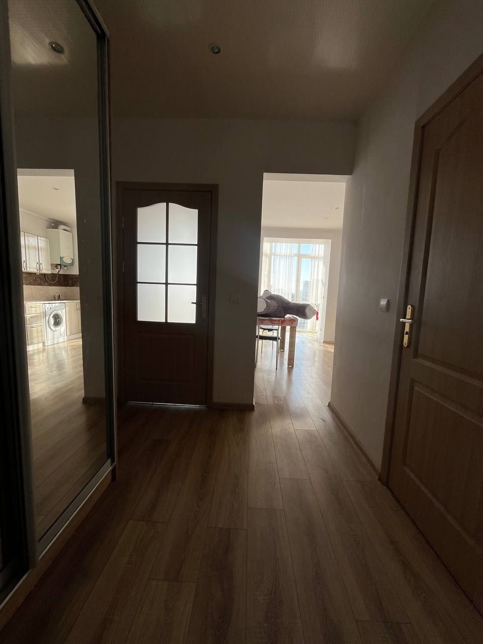 Modern 1-Bedroom Apartment Near City Center