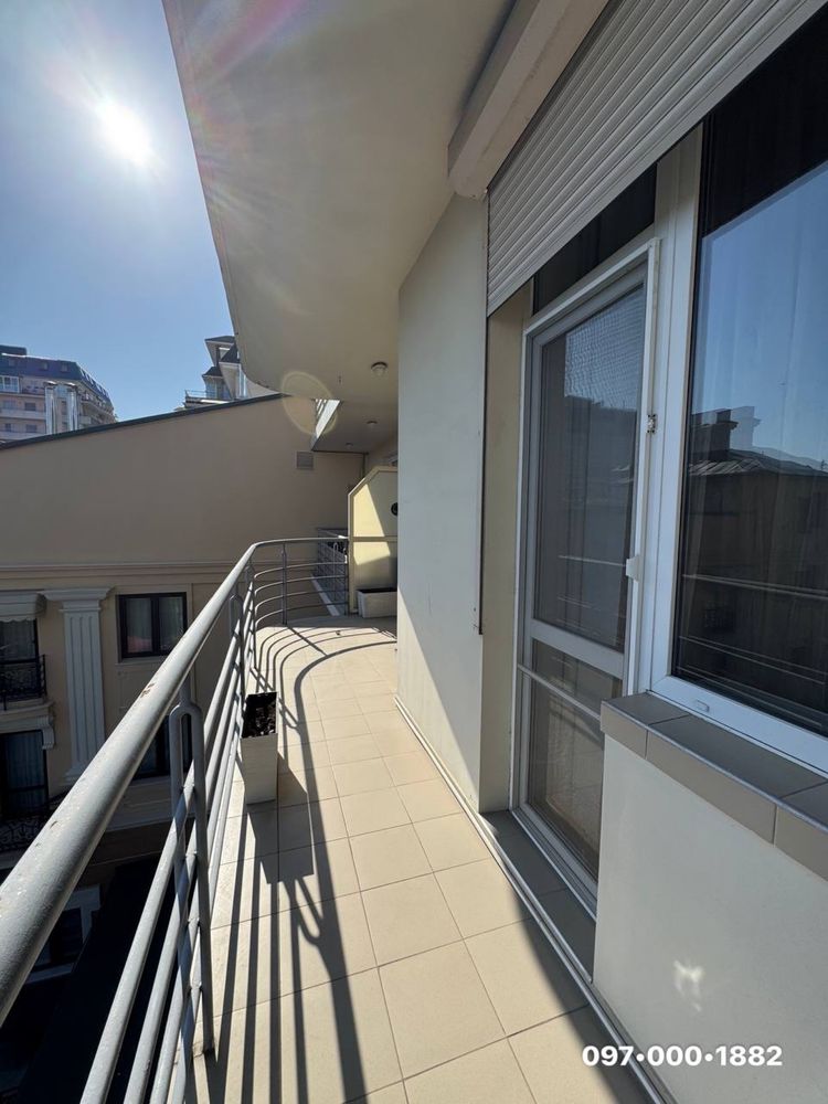 Spacious 2-Bedroom Apartment Near Odessa Sea, Designer Renovation