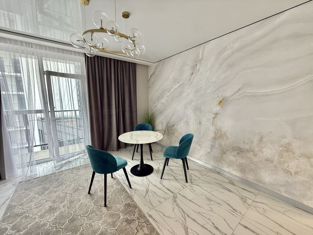 Spacious 1-bedroom apartment in new building on Zaliznychna Street