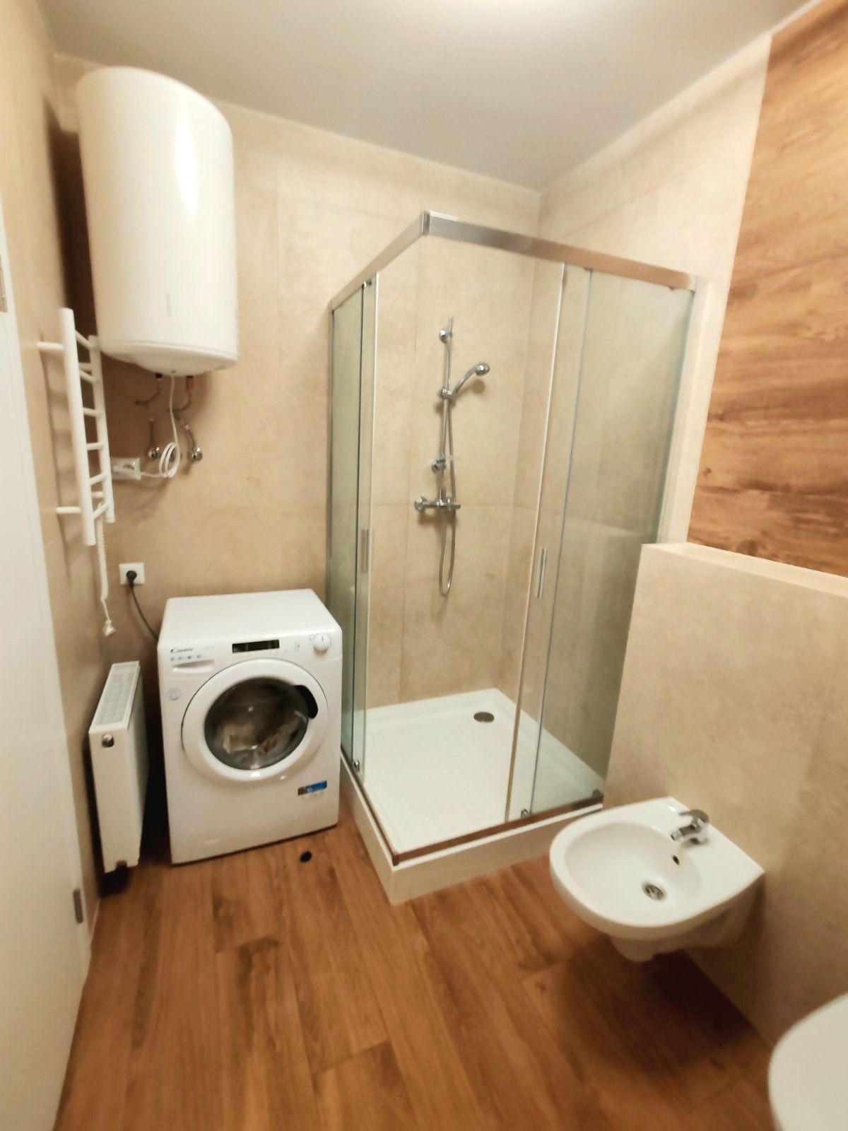 2-Room Apartment with Panoramic Dnipro River View in Great Complex