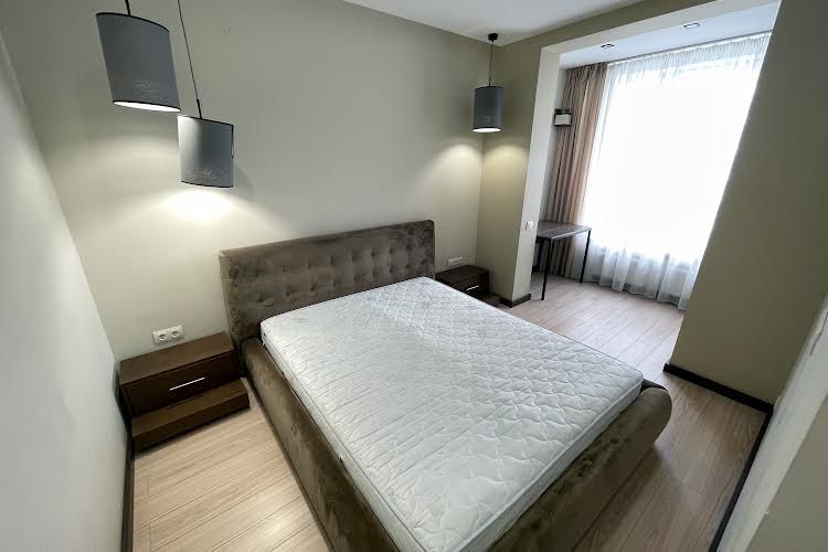 1-Bedroom Apartment near Slavutych Metro with Dnieper View