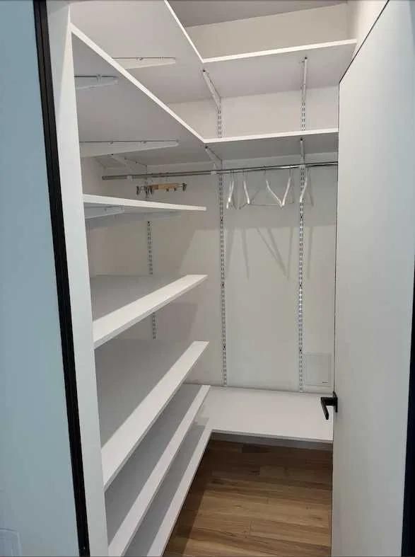 1-Bedroom Apartment with Modern Design and Storage Space