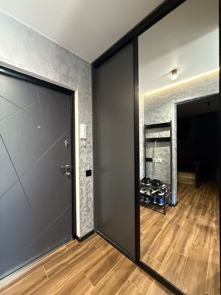 1-bedroom apartment on central Mytnytsya with full furnishing