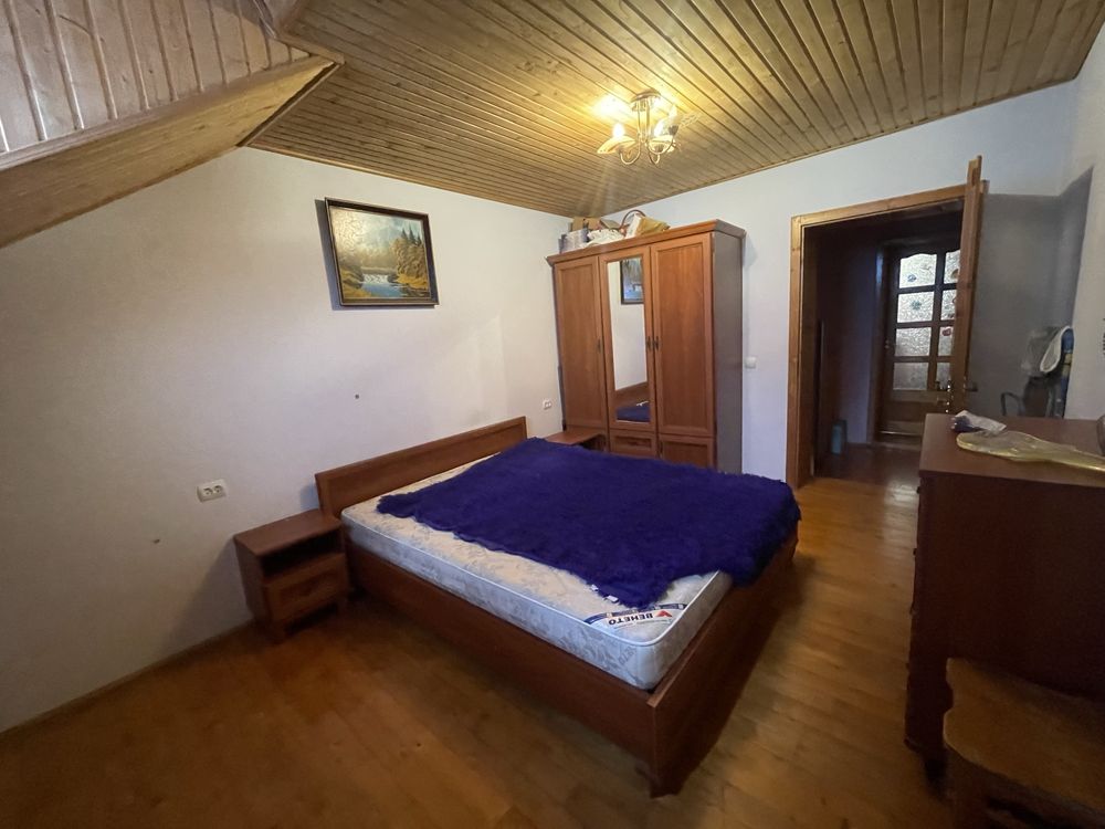 Two-level apartment on Tykhoho Street with electric heating and balcony