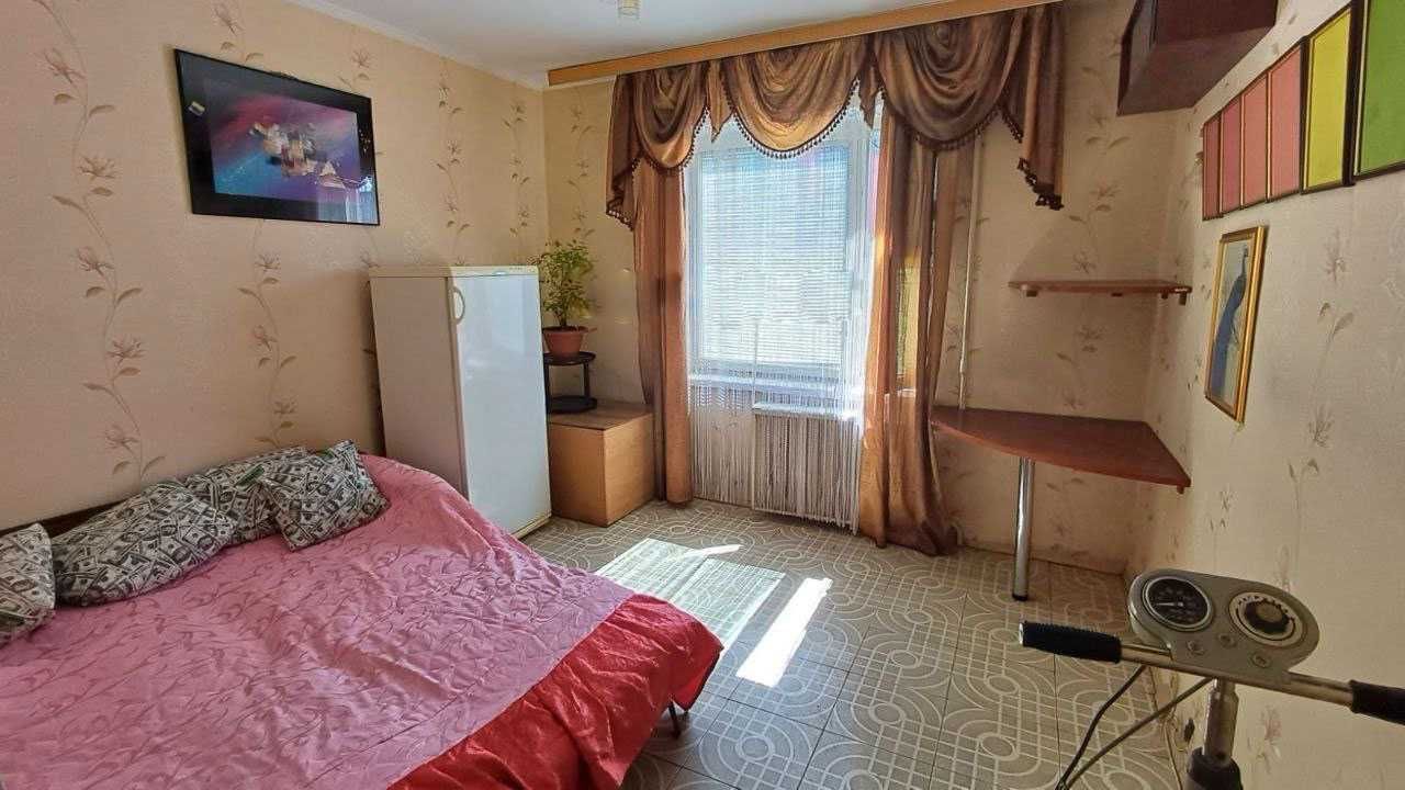 Cozy 2-Bedroom Apartment Near Darnytsia Railway Station