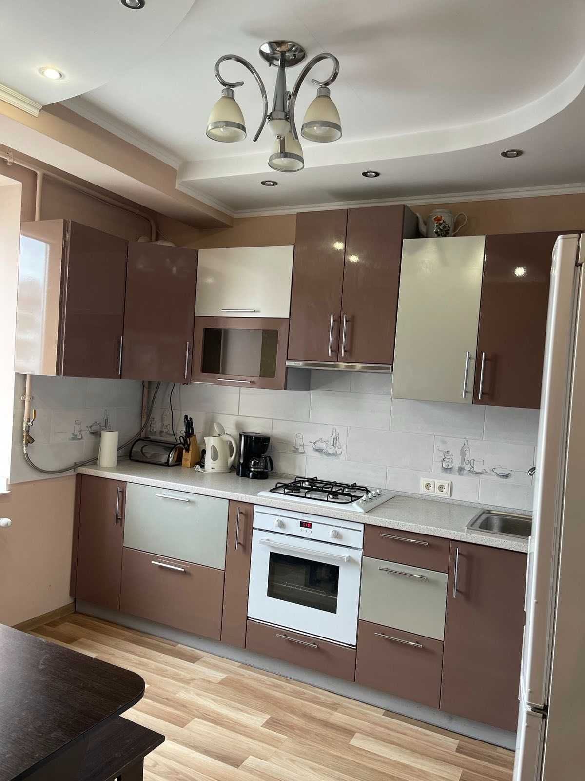Fully Furnished Apartment with Euro Renovation and Modern Amenities