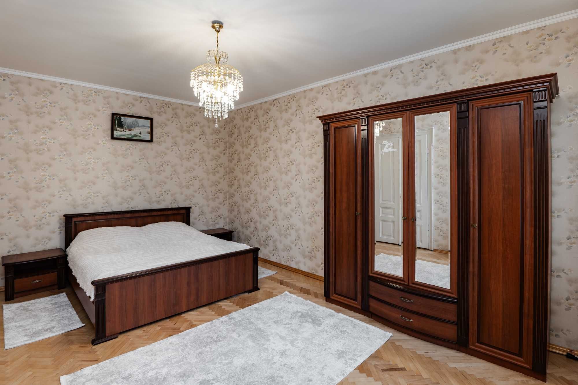 Cozy 2-Bedroom Apartment Near Mechnikova with Modern Amenities