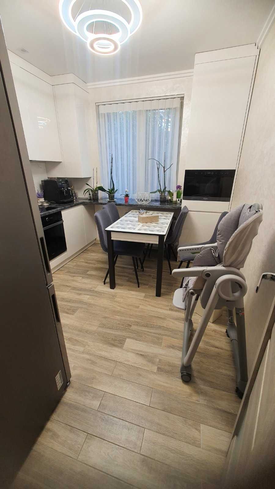 Spacious 2-room apartment on Mynaiska Street with quality renovation
