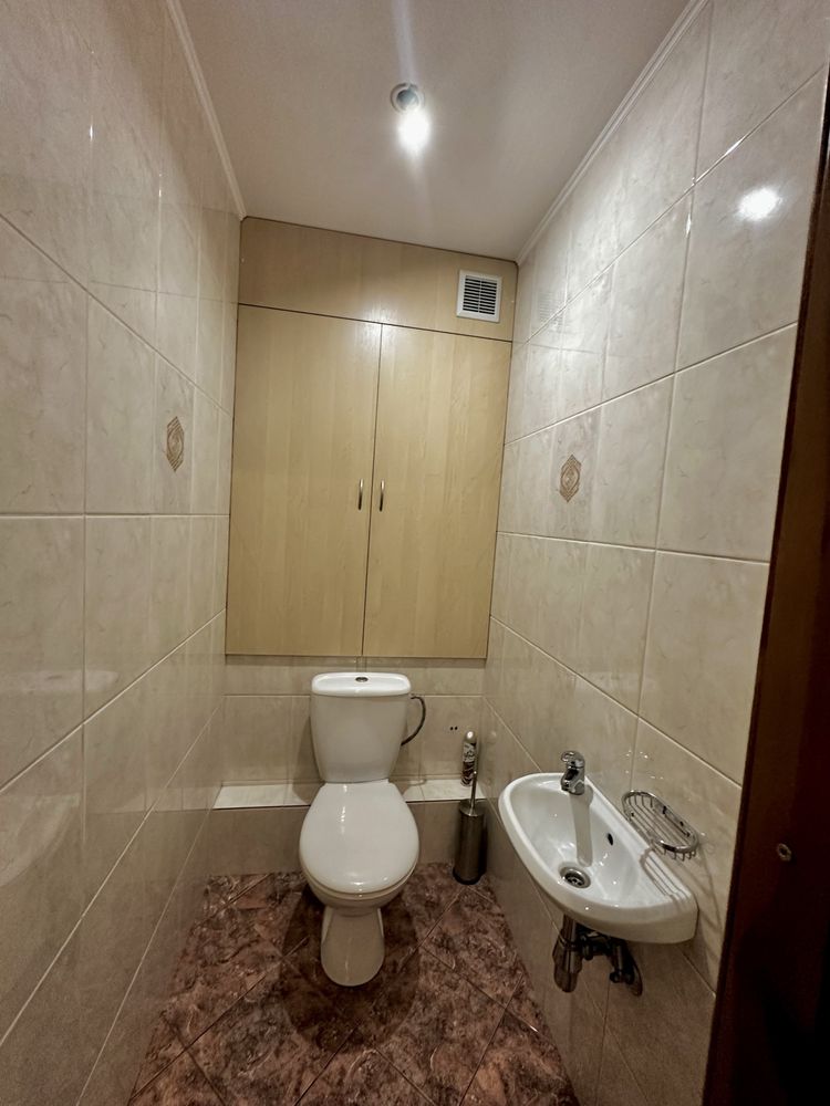 Spacious Apartment Near Stryi Park with Panoramic Windows and Forest View