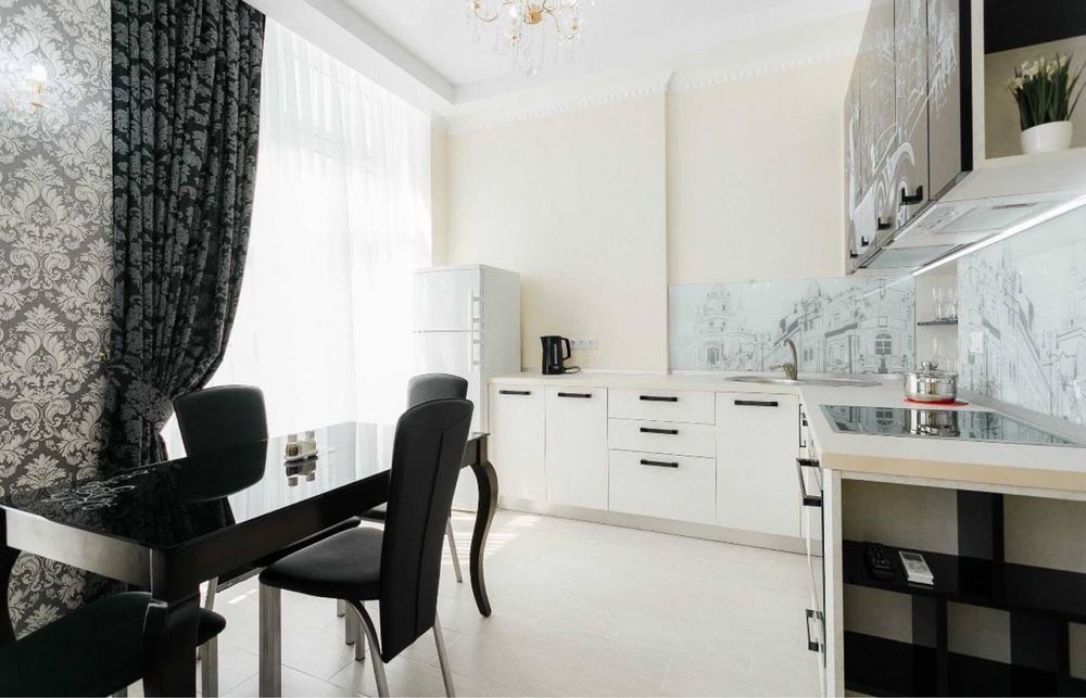 Spacious 1-bedroom apartment with sea view in Zhemchuzhina complex