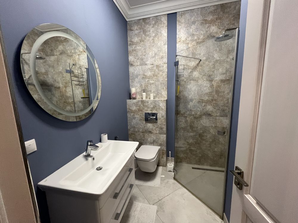 Stylish 3-Room Apartment in Lviv City Center near University and Frank Park