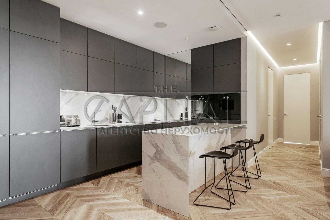 Spacious 3-bedroom apartment in Skyline residential complex